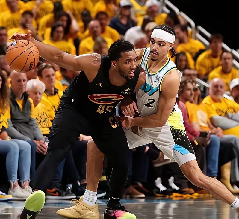 爱游戏体育 -包含印第安纳步行者训练开放日；赛后调整名单引欢呼；欧联在即；临场指挥获称赞的词条